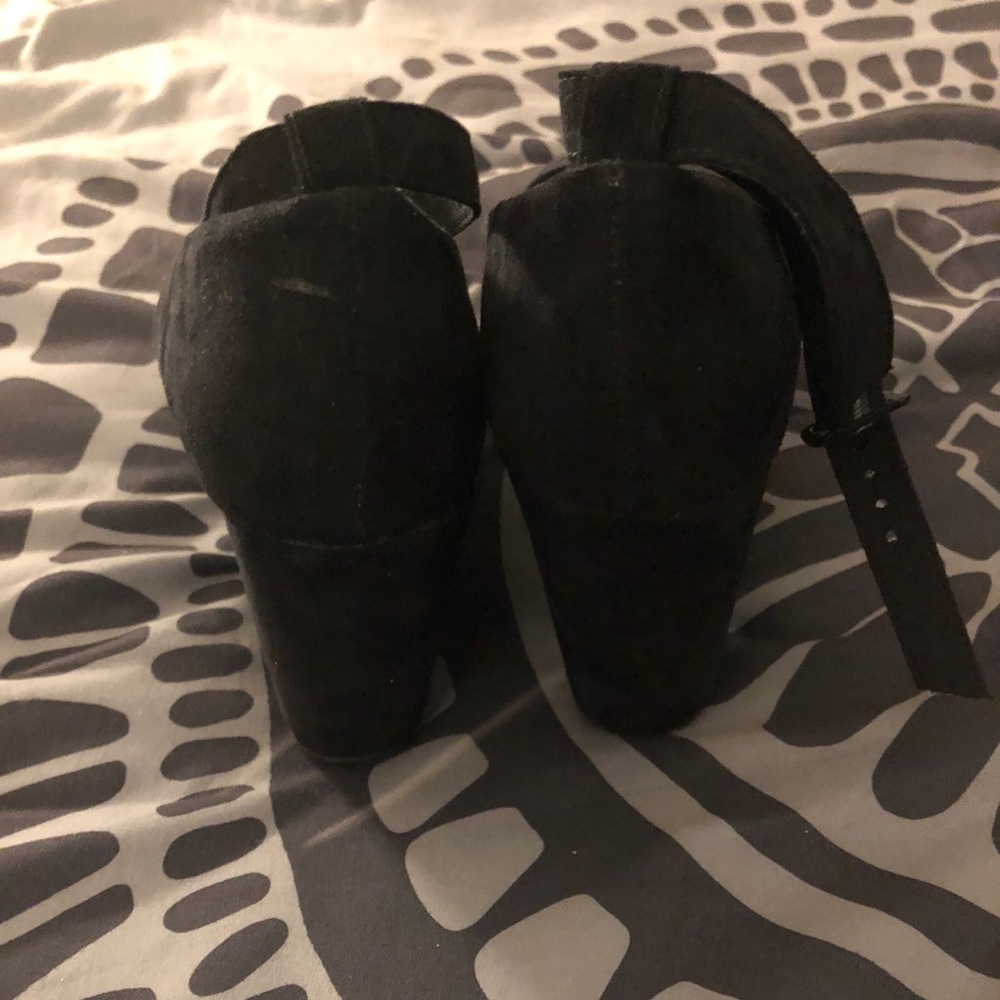Boxy Faux Suede Platform Shoes - Picture 3 of 3